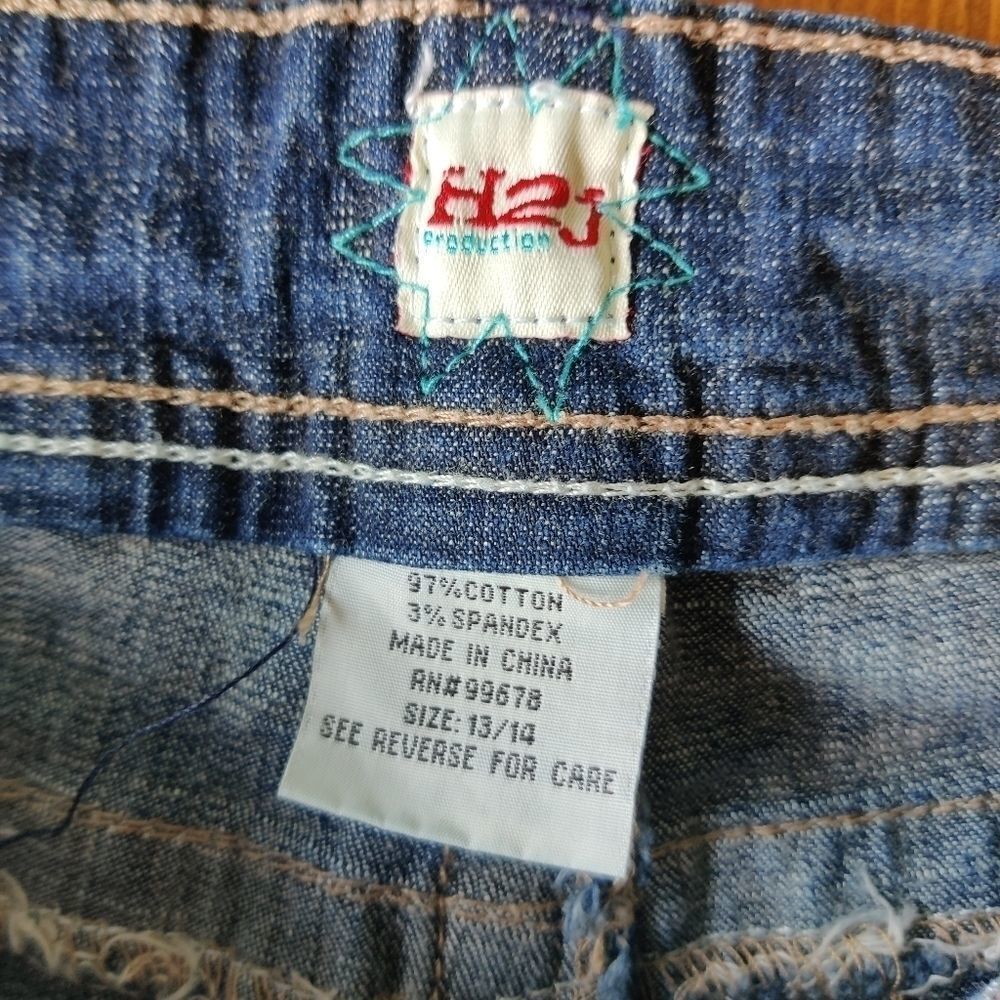 H2J Production Capris - Picture 4 of 4